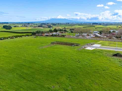 0n Pukatea Street, Hawera