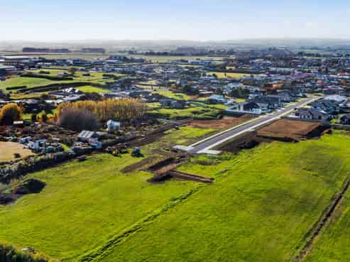 0n Pukatea Street, Hawera