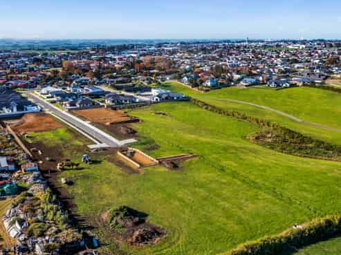 0n Pukatea Street, Hawera