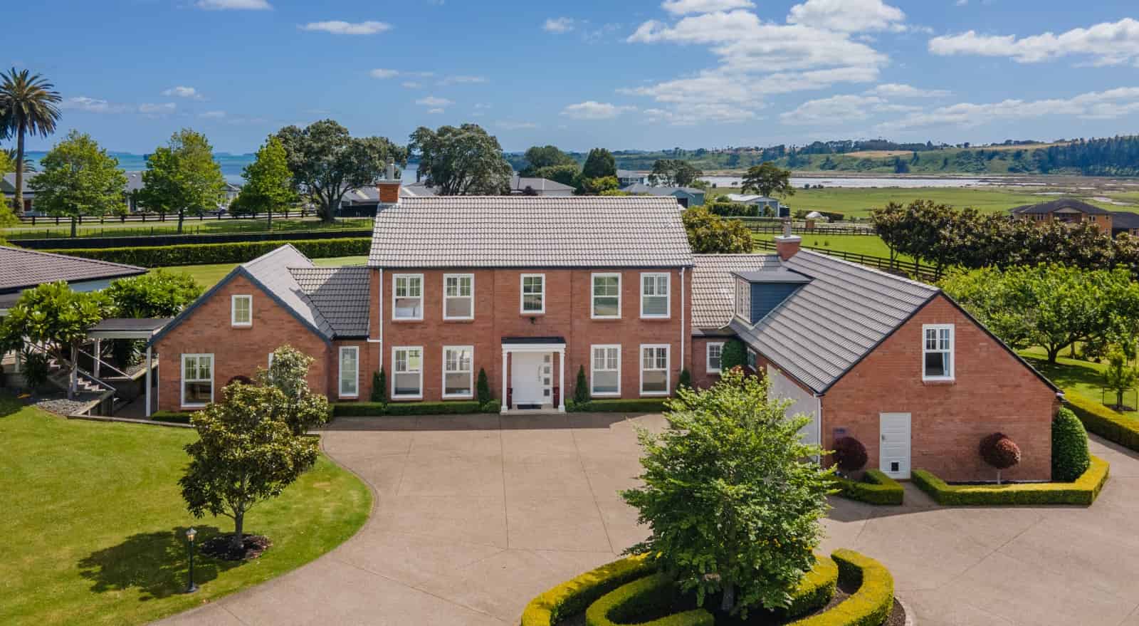 287 Clifton Road, Whitford, Manukau City For Sale realestate.co.nz