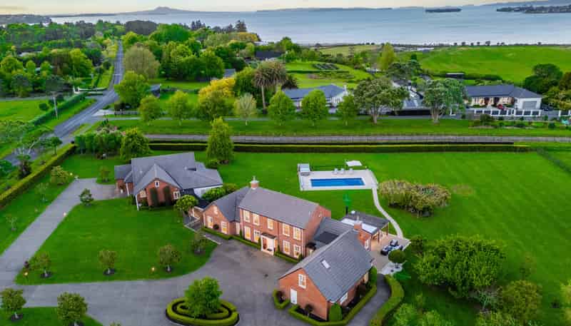 287 Clifton Road, Whitford