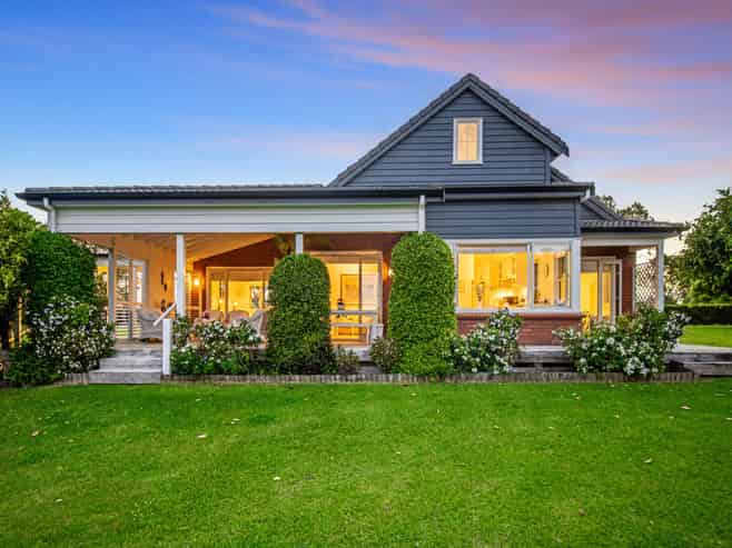 287 Clifton Road, Whitford