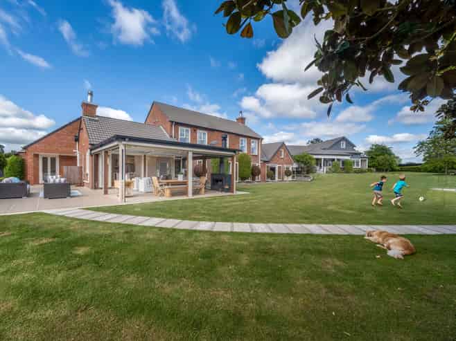 287 Clifton Road, Whitford