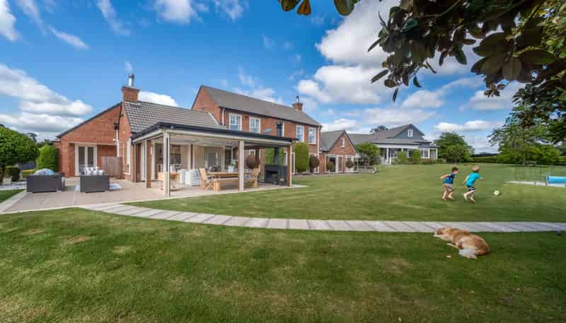 287 Clifton Road, Whitford