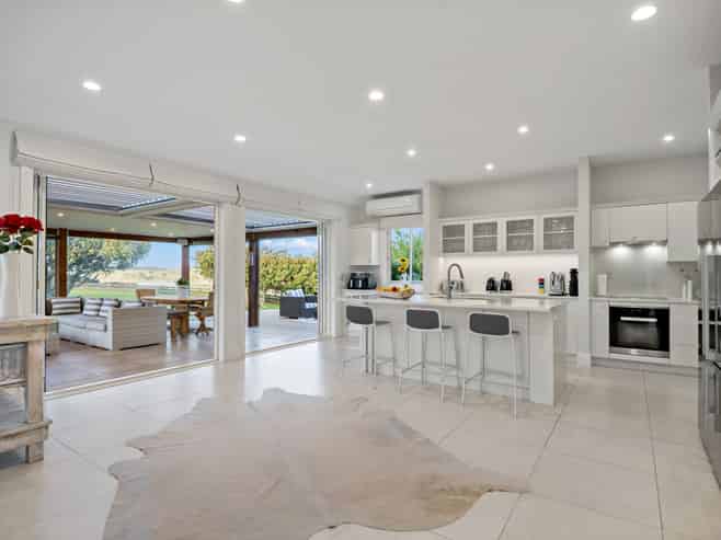 287 Clifton Road, Whitford