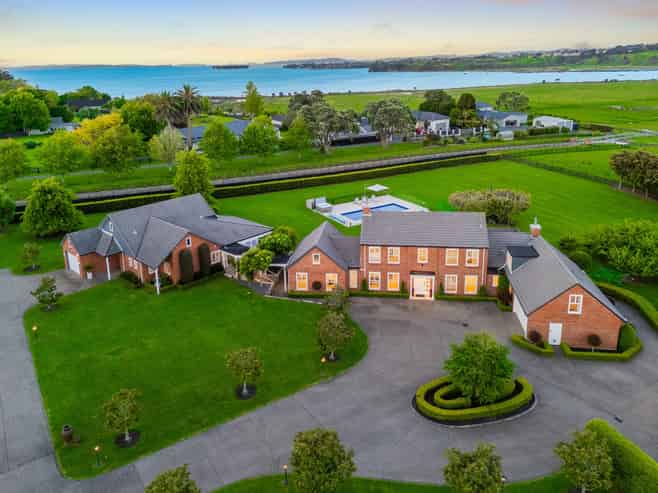287 Clifton Road, Whitford