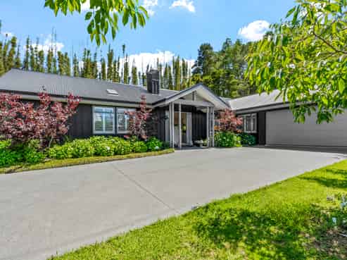 38 Awanui Crescent, Matakana