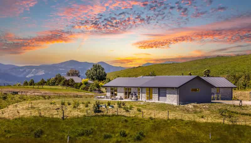 284 Delta Lake Heights, Renwick