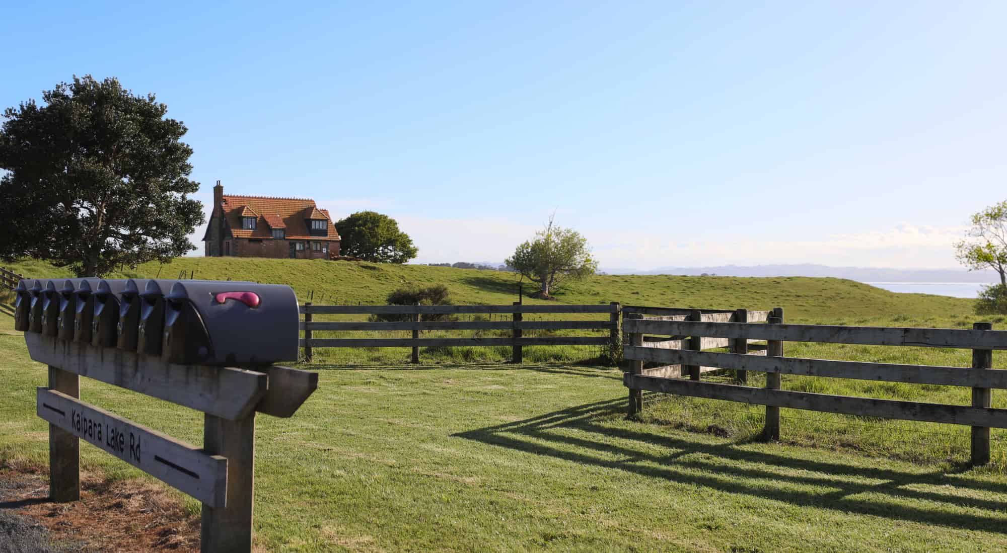 8 Kaipara Lake Road, Helensville, Rodney For Sale realestate.co.nz