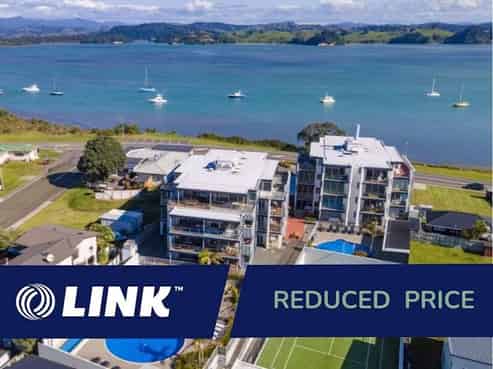 Stunning Freehold Apartment & Business - Price Dro