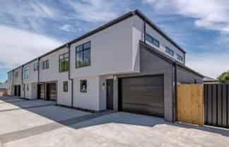 677 Worcester Street, Linwood