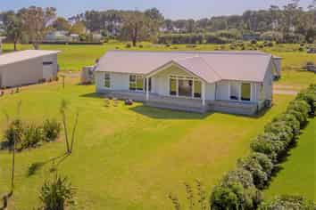 165 Kelly Jade Avenue, Matarangi