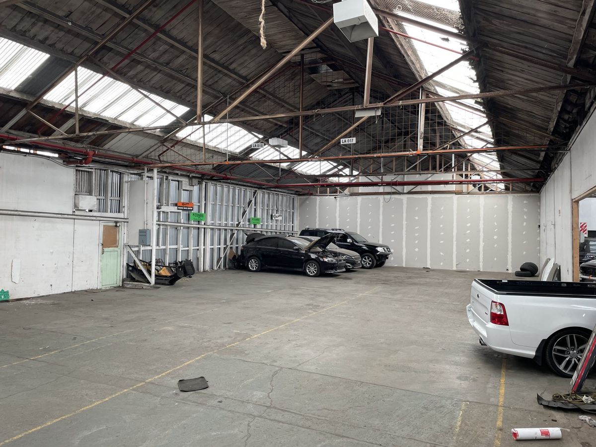 Harbourside warehouse - More