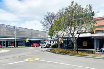 Prime 70sqm space on busy corner