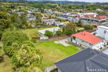 208C Henderson Valley Road, Henderson