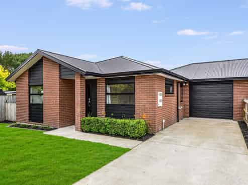 14/11 Errol Close, Burbush