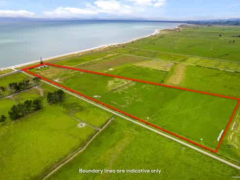 587 East Coast Road, Kaiaua
