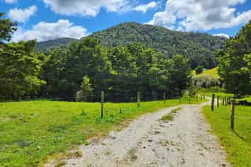1084 Tangowahine Valley Road, Tangowahine
