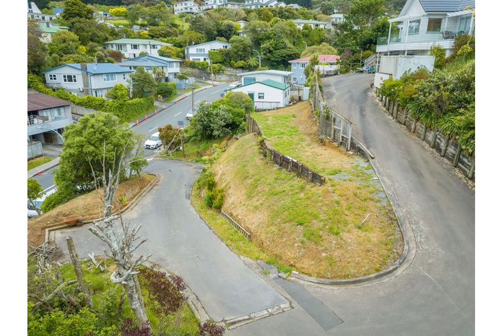 101 Redwood Avenue, TAWA, Wellington City For Sale realestate.co.nz
