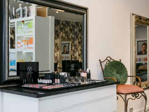 Cremebrulee Hair-Make-Up & Nails   