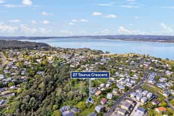 27 Taurus Crescent, Beach Haven