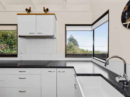 15 Hornsey Road, Bluff Hill