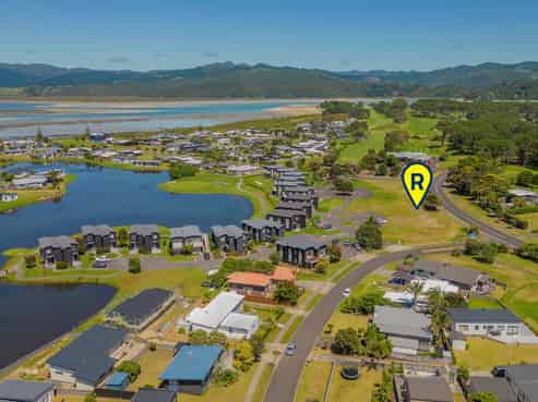 FDU 9 and/101 Harbour Drive, Matarangi