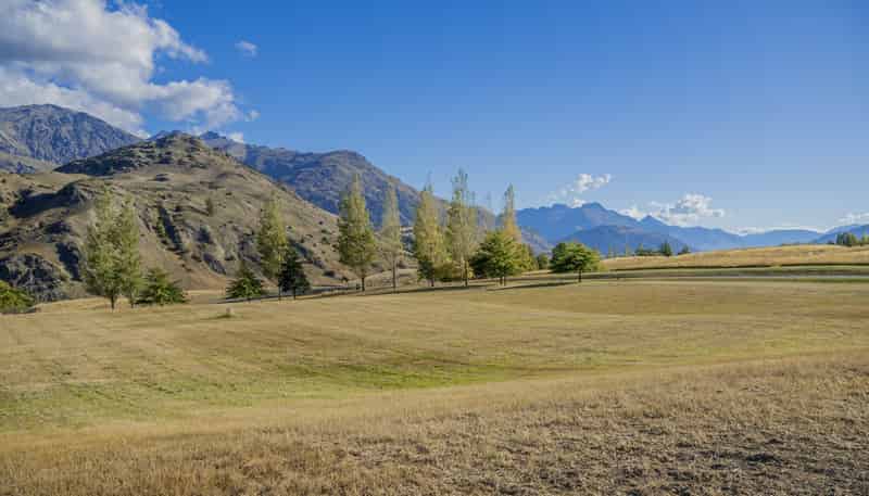 2 Bloxham Lane, Queenstown