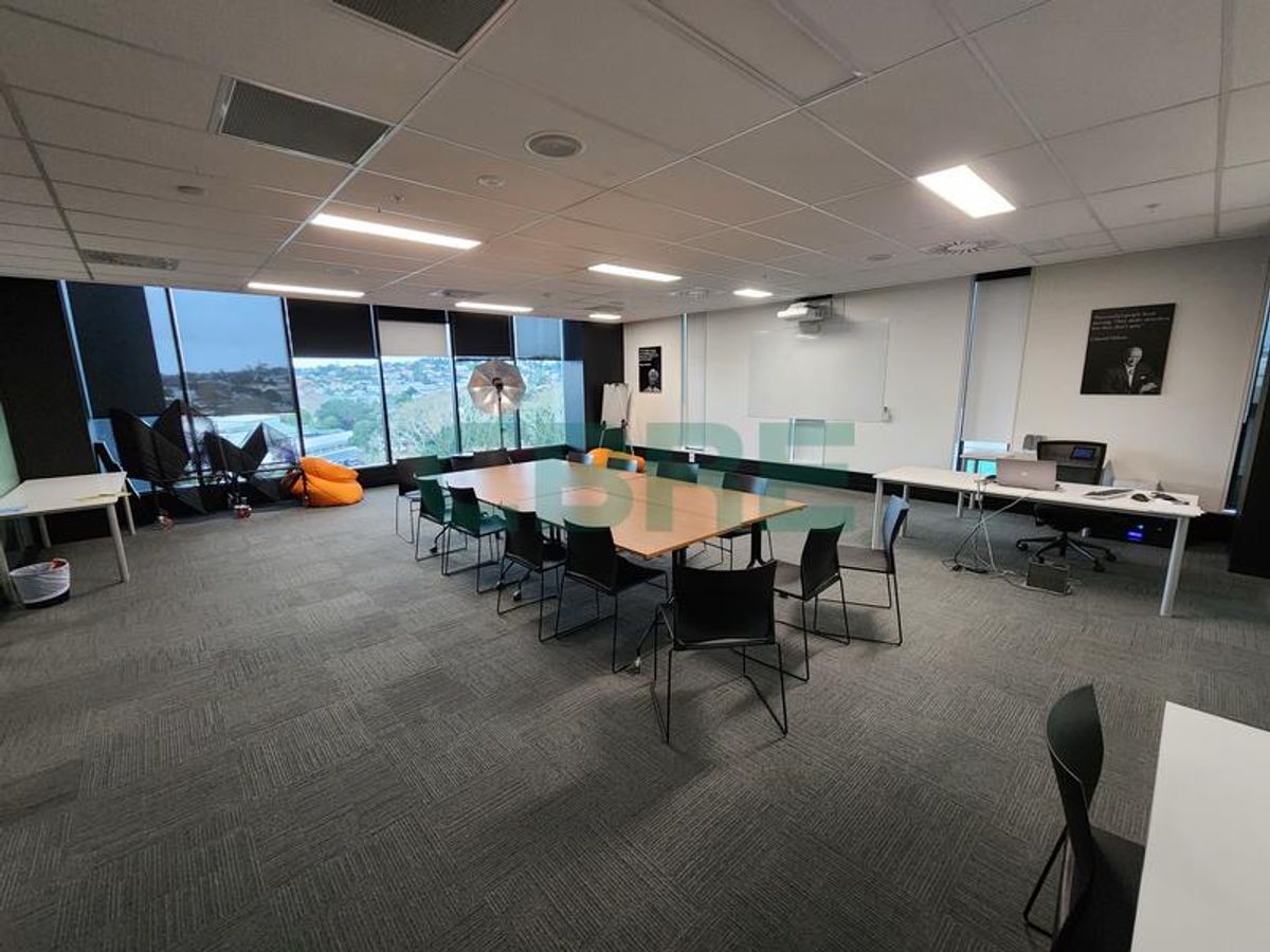 CBRE - Spacious and Modern Greenlane Office – další