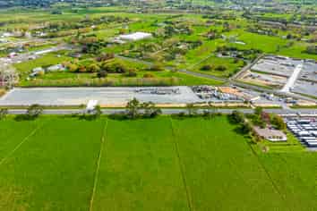 Fenced, metalled yard - Dairy Flat
