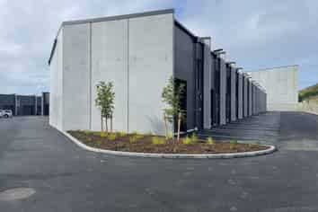 66sqm Warehouse unit in Silverdale