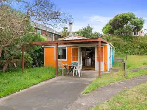 11 James Street, Waikawa Beach