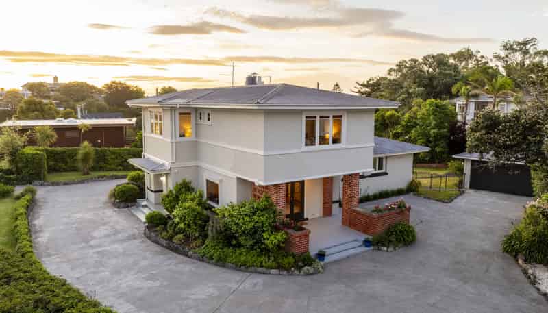 44 Lighthouse Road, Bluff Hill