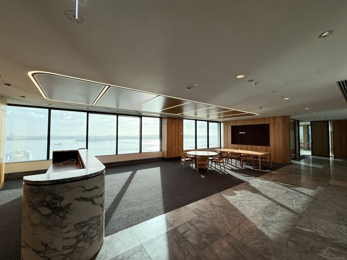 TURNKEY OFFICE READY TO IMPRESS