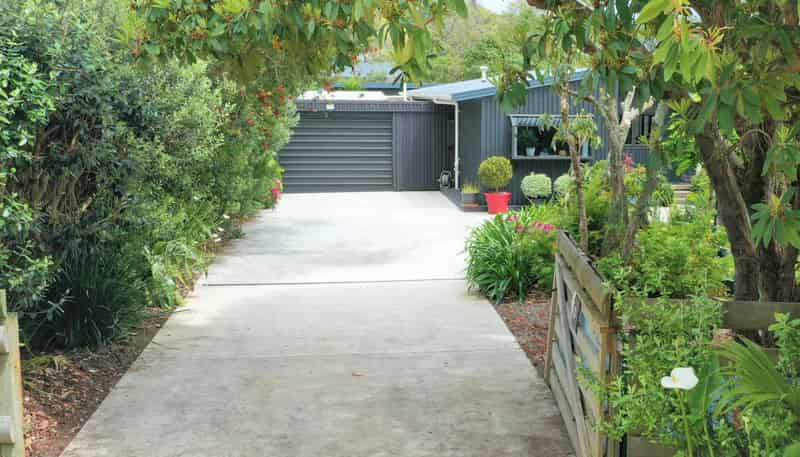 13 Marlin Place, Whiritoa