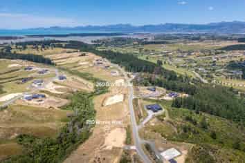 260  Bronte Road West, Mahana