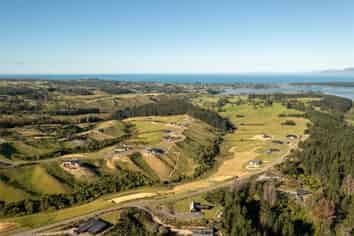 260 Bronte Road West, Mahana