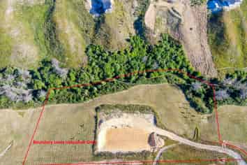 280  Bronte Road West , Mahana