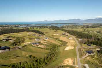 280 Bronte Road West, Mahana