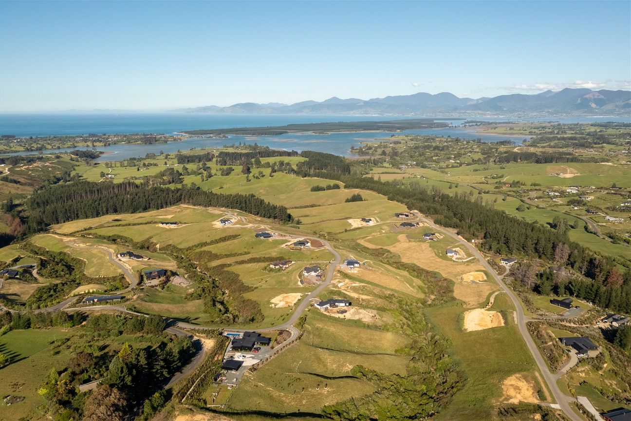 Lot 14 Mahana Ridge - Vista 5