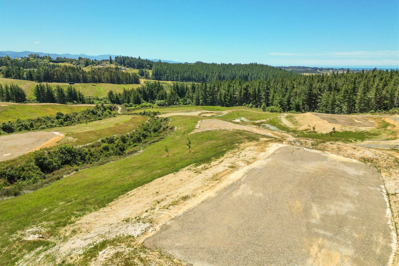 Lot 14 Mahana Ridge - Vista 3