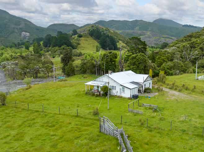 418 Kaiwaka Road, Martinborough