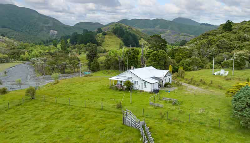 418 Kaiwaka Road, Martinborough