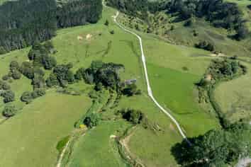 450 Komokoriki Hill Road, Makarau