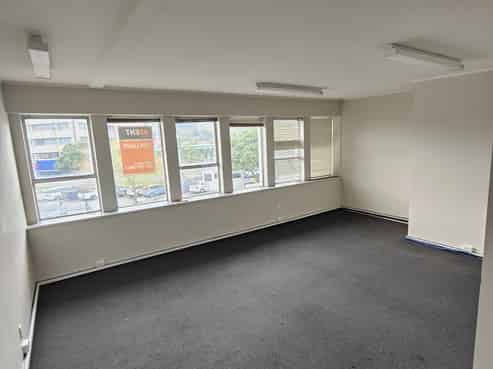 Tidy office - 100% NBS