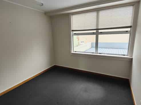 Tidy office - 100% NBS