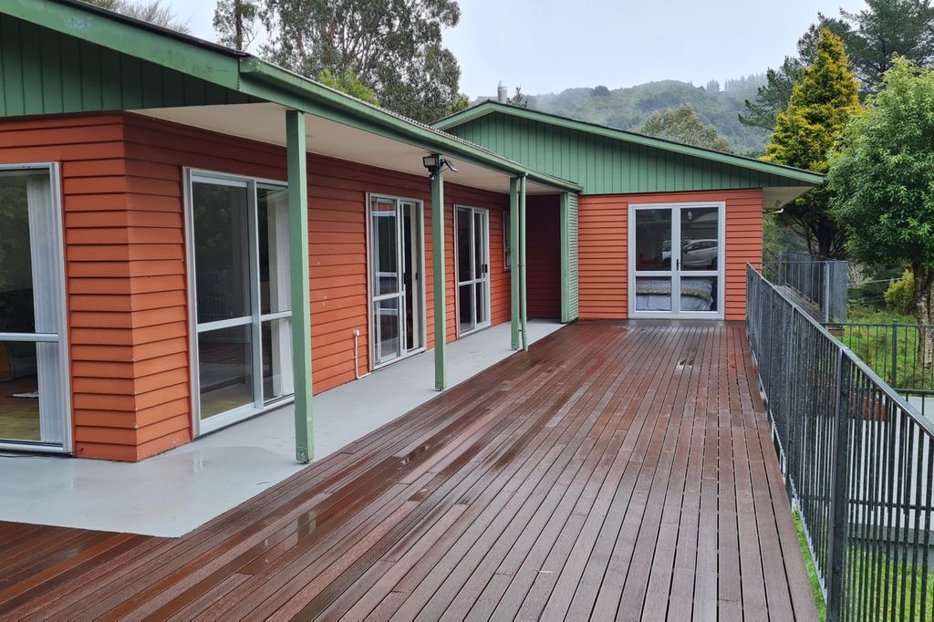 Sold 336 Moores Valley Road, Wainuiomata realestate.co.nz