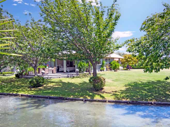 1250 State Highway 6 & 24 Gee Street, Renwick