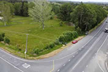 DAIRY FLAT HIGHWAY CORNER SITE YARD SPACE
