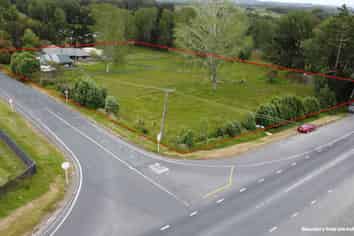 DAIRY FLAT HIGHWAY CORNER SITE YARD SPACE
